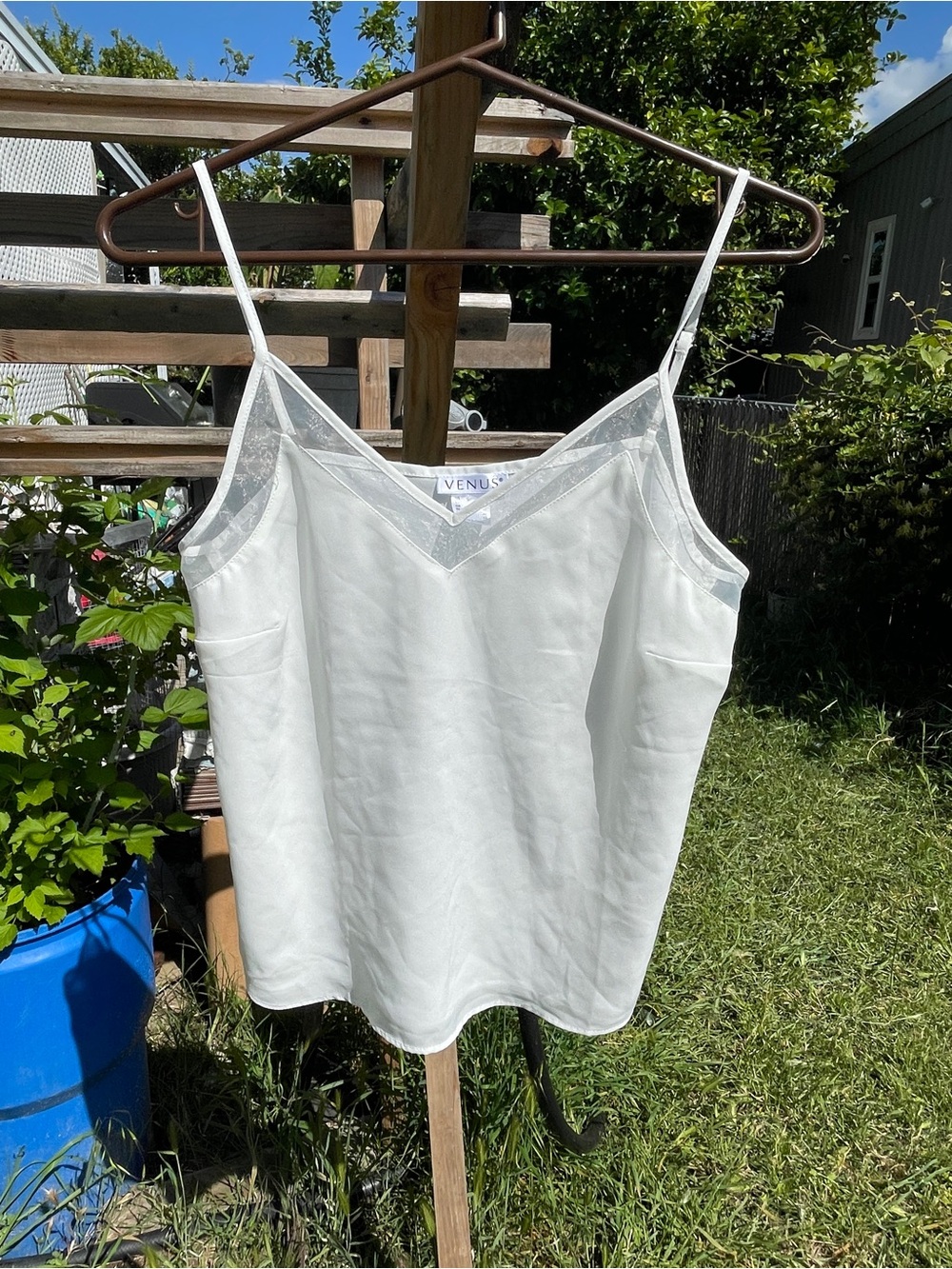 VENUS White Lace-Trim Spaghetti Strap Cami